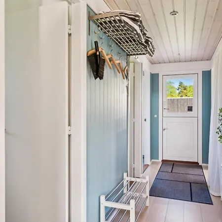 度假居 In With 4 Bedrooms And Wifi