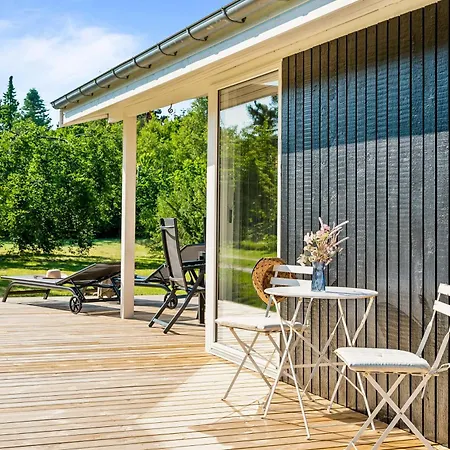 Hébergement de vacances In With 4 Bedrooms And Wifi Knebel