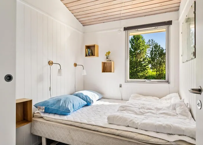In With 4 Bedrooms And Wifi * 克内贝尔