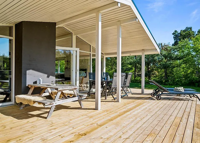 度假居 In With 4 Bedrooms And Wifi *