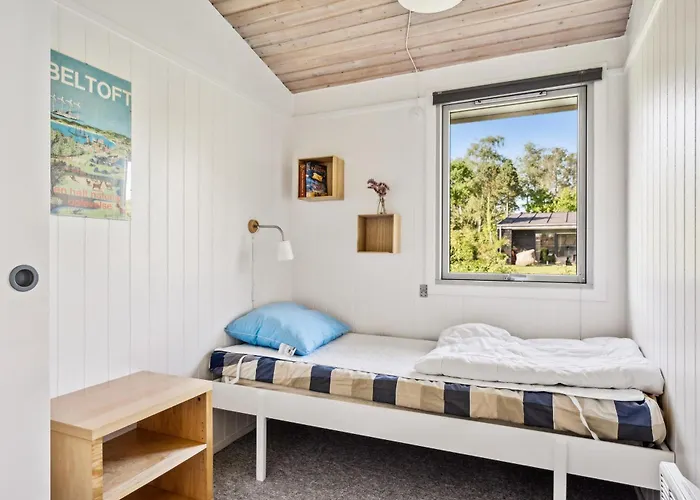 度假居 In With 4 Bedrooms And Wifi *